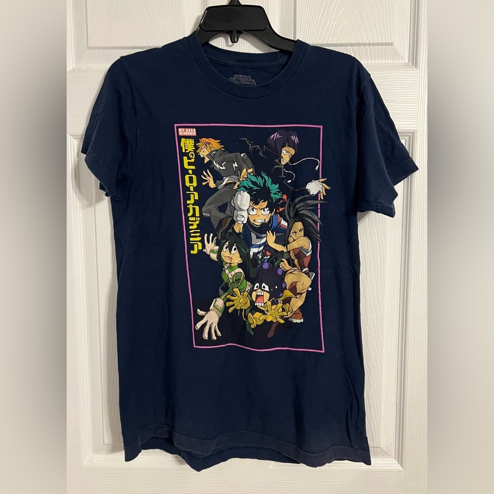 my hero academia Men’s Size Medium Navy Blue Short Sleeve Tshirt